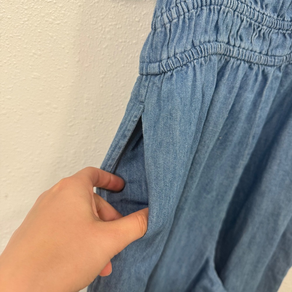 Old Navy Women Chambray Smocked Waist Wide Leg Jumpsuit Blue Medium Short Sleeve - Picture 6 of 7